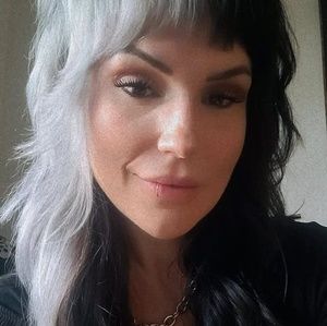 Meet your Posher, Marisa